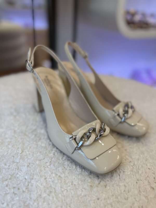 Vernice Latte E409490D