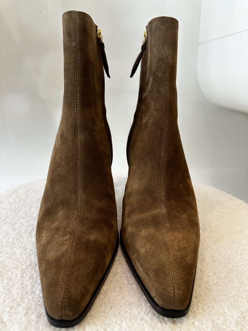 Rivecour Numéro 713 Suede Mocha