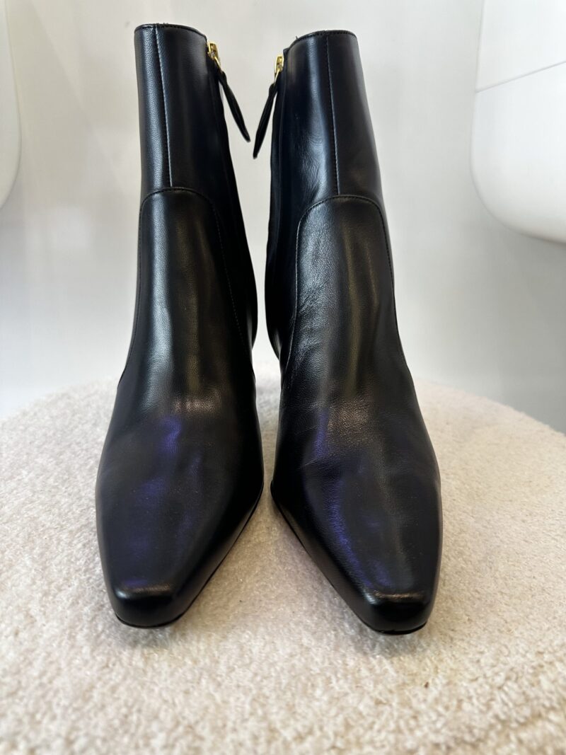 Rivecour Numéro 712 Noir
